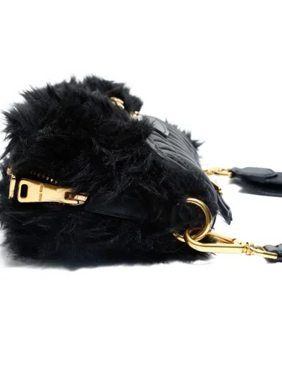 Pre-owned Miu Miu 2000-2015 Matelassé Fur Shoulder Bag In Black