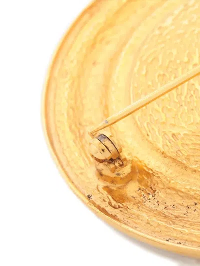 Pre-owned Chanel 1970-1980s 31 Rue Cambon Brooch In Gold