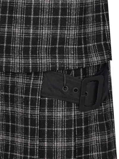 Pinko Robe Courte À Carreaux In Black