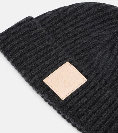 Loewe Anagram Ribbed-knit Cashmere Beanie In Black