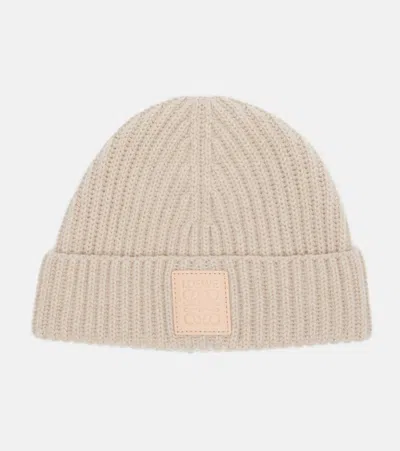 Loewe Anagram Ribbed-knit Cashmere Beanie In Gray