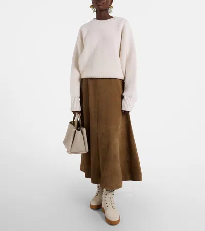 Tod's Winter Gommino Suede Lace-up Boots In White