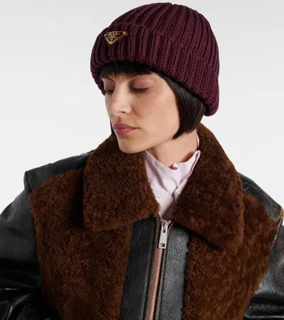 Prada Ribbed-knit Wool And Cashmere Beanie In Burgundy