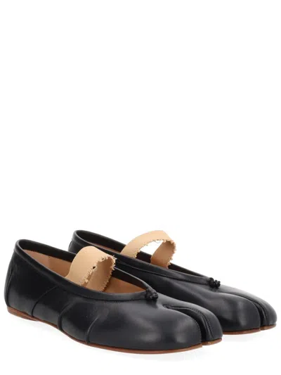 Maison Margiela Tabi Ballerina Shoes In Black