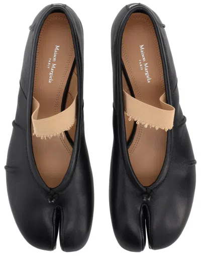 Maison Margiela Tabi Ballerina Shoes In Black