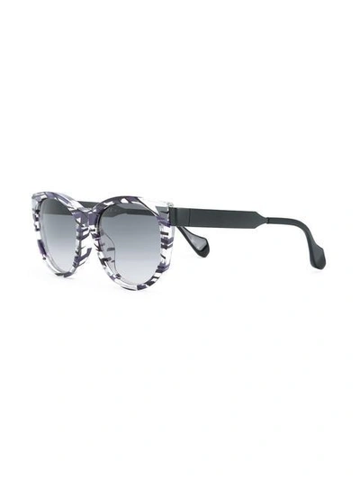 Shop Fendi Eyewear Slinky Sunglasses - Black