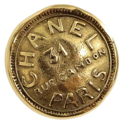 Pre-owned Chanel Vintage 31 Rue Cambon Round Brooch Metal Metal Brooch Jewelry () In Gold
