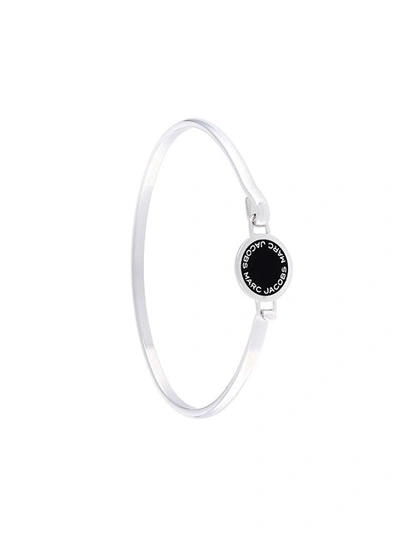 Erhvervelse Rummet Misbruge Marc Jacobs Enamel Logo Disc Hinge Bracelet In Silver/black | ModeSens