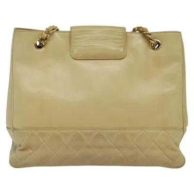 Pre-owned Chanel Beige Leather Shoulder Bag () In Sand