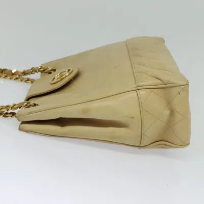 Pre-owned Chanel Beige Leather Shoulder Bag () In Sand