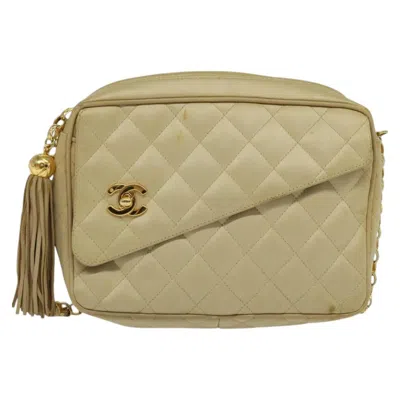Pre-owned Chanel Camera Beige Silk Shoulder Bag () In Sand