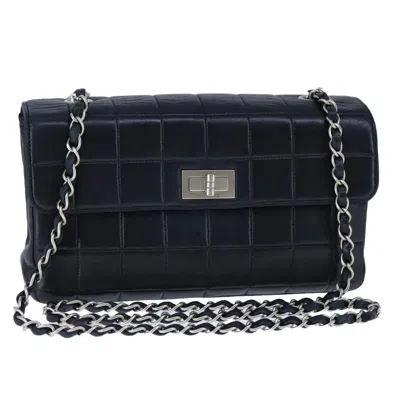 Pre-owned Chanel Chocolate Bar Black Leather Shoulder Bag ()