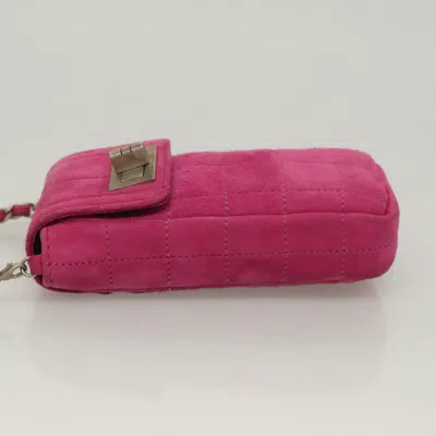 Pre-owned Chanel Chocolate Bar Pink Suede Shoulder Bag ()