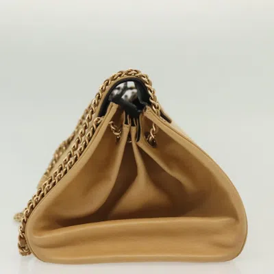 Pre-owned Chanel Chocolate Bar Shoulder Bag Beige Leather Shoulder Bag () In Sand