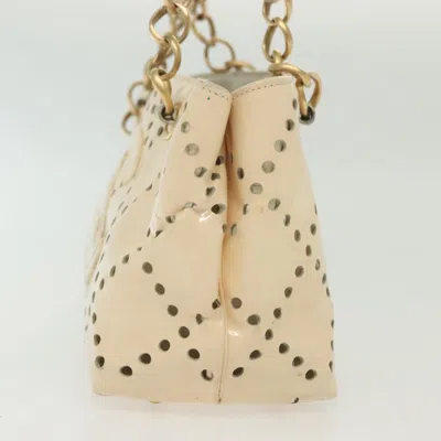 Pre-owned Chanel Coco Mark White Patent Leather Shoulder Bag ()