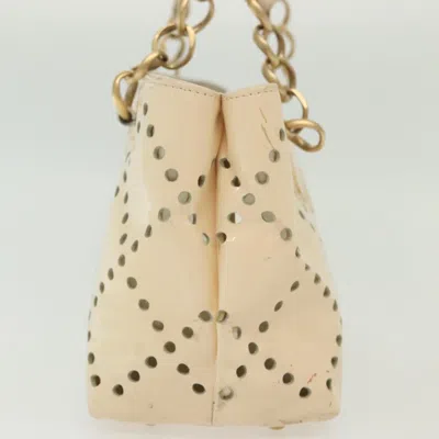 Pre-owned Chanel Coco Mark White Patent Leather Shoulder Bag ()