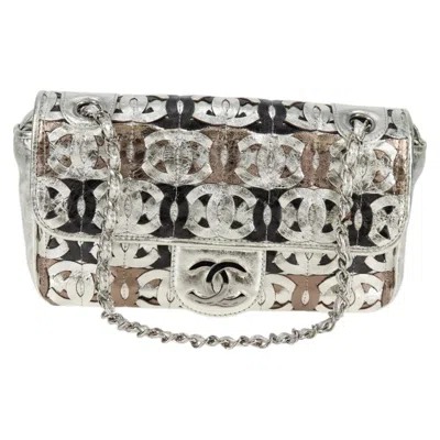 Pre-owned Chanel Flap Bag Silver Leather Shoulder Bag ()