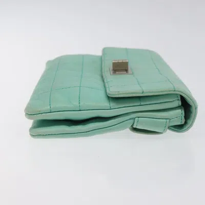 Pre-owned Chanel Green Leather Clutch Bag ()