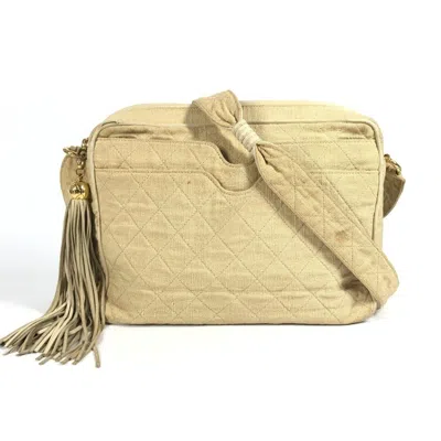 Pre-owned Chanel Matelasse Beige Canvas Shoulder Bag () In Sand
