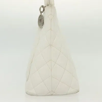Pre-owned Chanel Medaillon White Leather Tote Bag ()