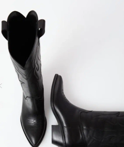 Ovyè Ovye Boots In Black