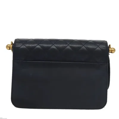 Pre-owned Chanel Quilted Navy Leather Shoulder Bag () In Blue
