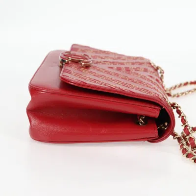 Pre-owned Chanel V-stich Red Leather Shoulder Bag ()