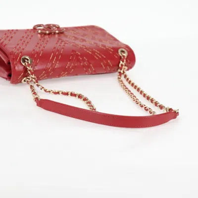 Pre-owned Chanel V-stich Red Leather Shoulder Bag ()