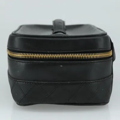Pre-owned Chanel Vanity Black Leather Clutch Bag ()