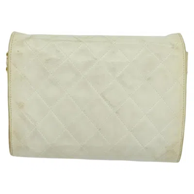 Pre-owned Chanel White Leather Shoulder Bag ()
