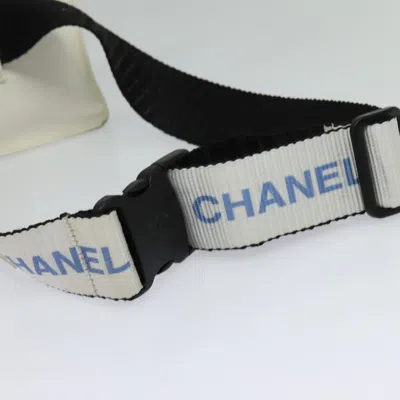 Pre-owned Chanel White Nylon Shoulder Bag ()