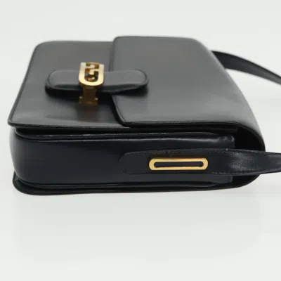 Pre-owned Gucci G Logo Black Leather Shoulder Bag ()