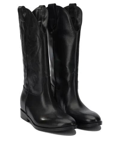 Strategia Boots In Black