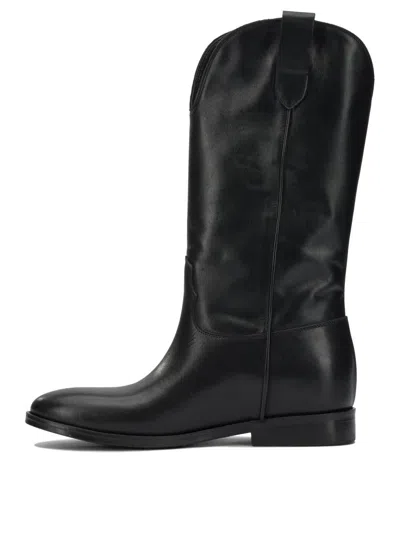 Strategia Boots In Black