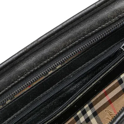 Pre-owned Burberry Black Leather Clutch Bag ()