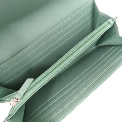 Pre-owned Chanel Green Grained Calfskin Long Wallet (bi-fold) ()