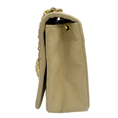 Pre-owned Chanel Matelasse Beige Leather Shoulder Bag () In Sand