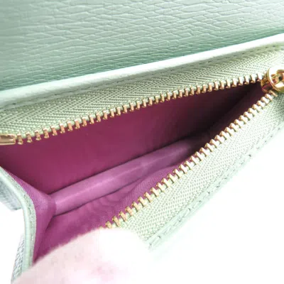 Pre-owned Gucci Emerald Emerald Green Leather Wallet (bi-fold) ()