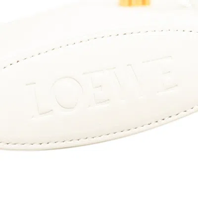 Pre-owned Loewe Off-white Leather Shoulder Bag ()