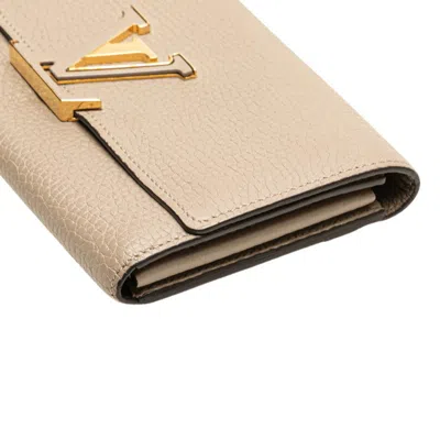 Pre-owned Louis Vuitton Beige Leather Long Wallet (bi-fold) () In Sand