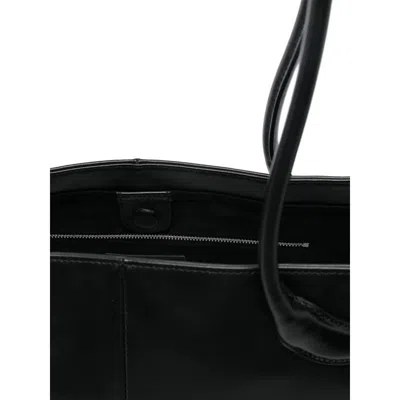 Low Classic Bags Black