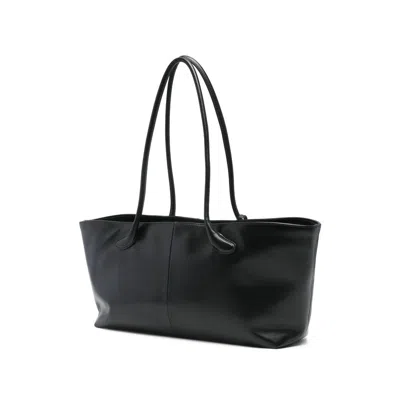 Low Classic Bags Black