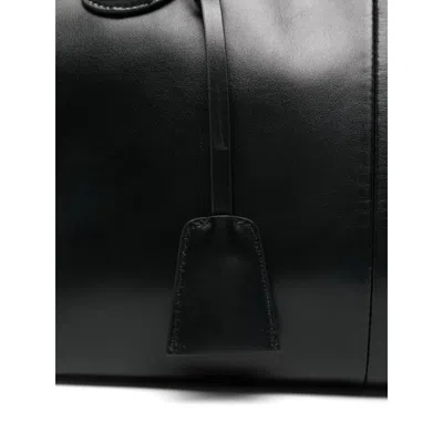 Low Classic Bags Black