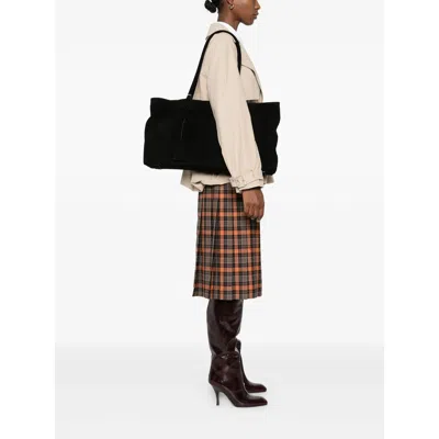 Low Classic Bags Black