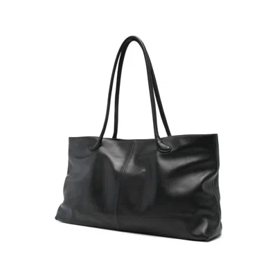 Low Classic Bags Black