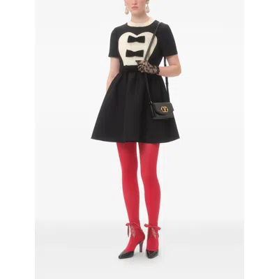 Valentino Garavani Vain Small Vlogo Leather Clutch Bag In Black