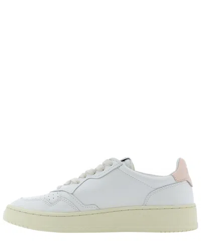Autry "medalist" Sneakers In White
