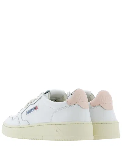 Autry "medalist" Sneakers In White