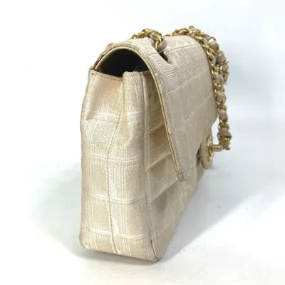 Pre-owned Chanel Beige Canvas Shoulder Bag () In Sand