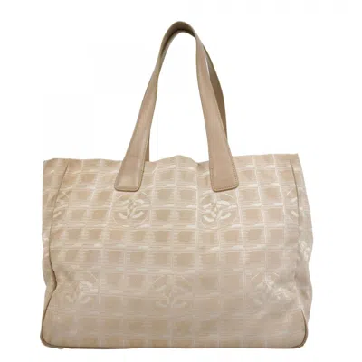 Pre-owned Chanel Beige Nylon Tote Bag () In Sand